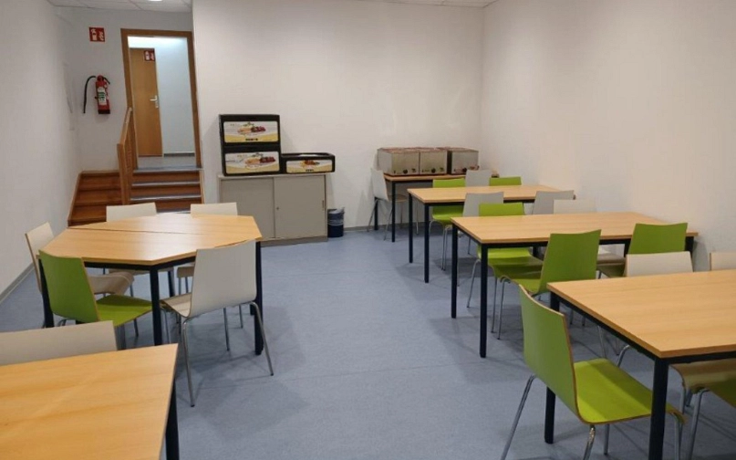 5_Hausaufgabenraum_Cafeteria.jpg